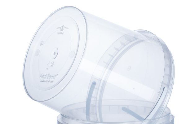 Plastic thin-wall bucket 2.2 L